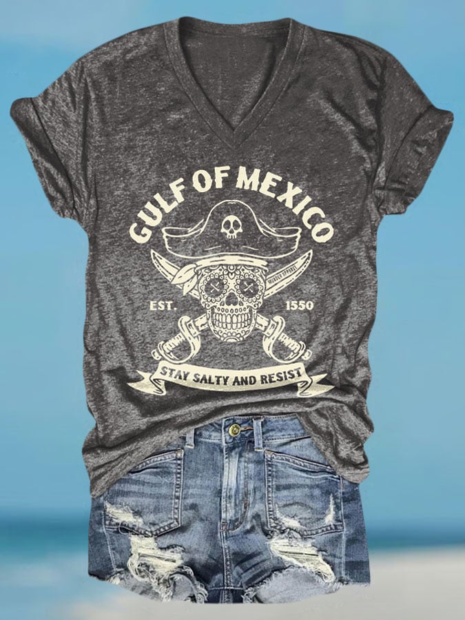 Women's Retro Gulf Of Mexico Est 1550 Stay Salty And Resist Print T-Shirt