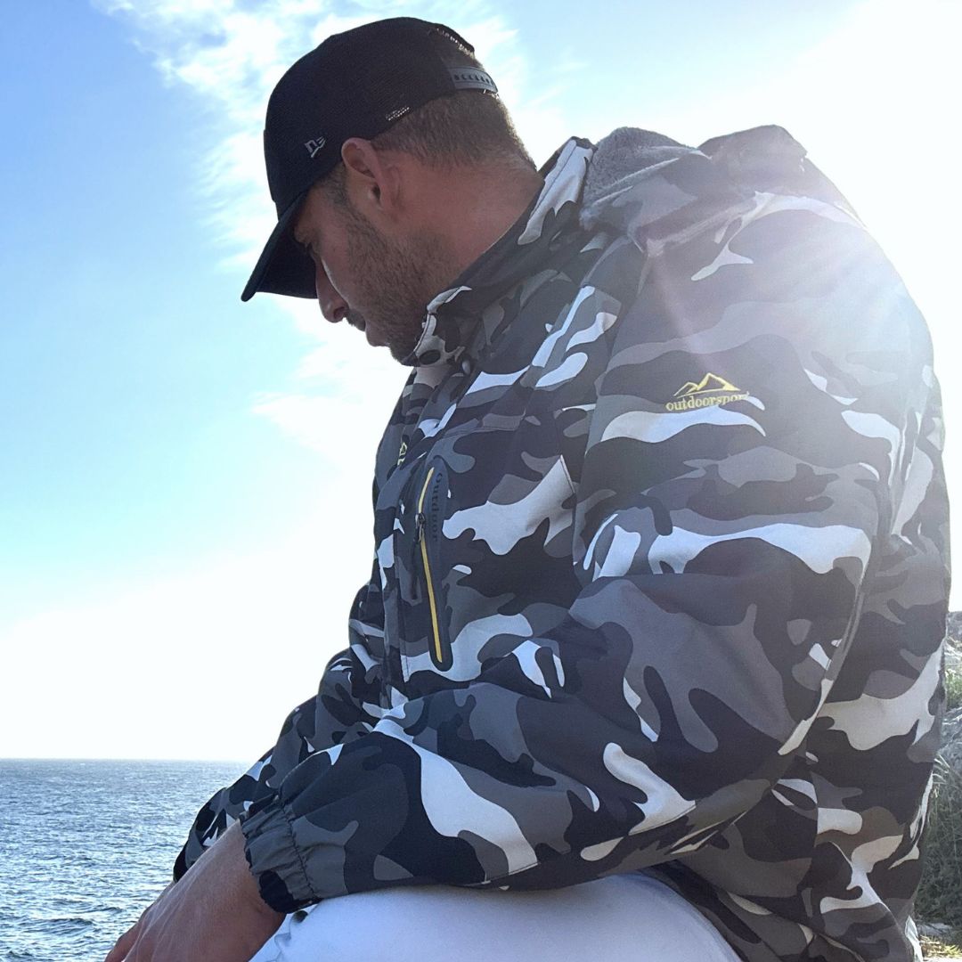 Men's Windproof Fleece Lined Ski Jacket with Multiple Pockets