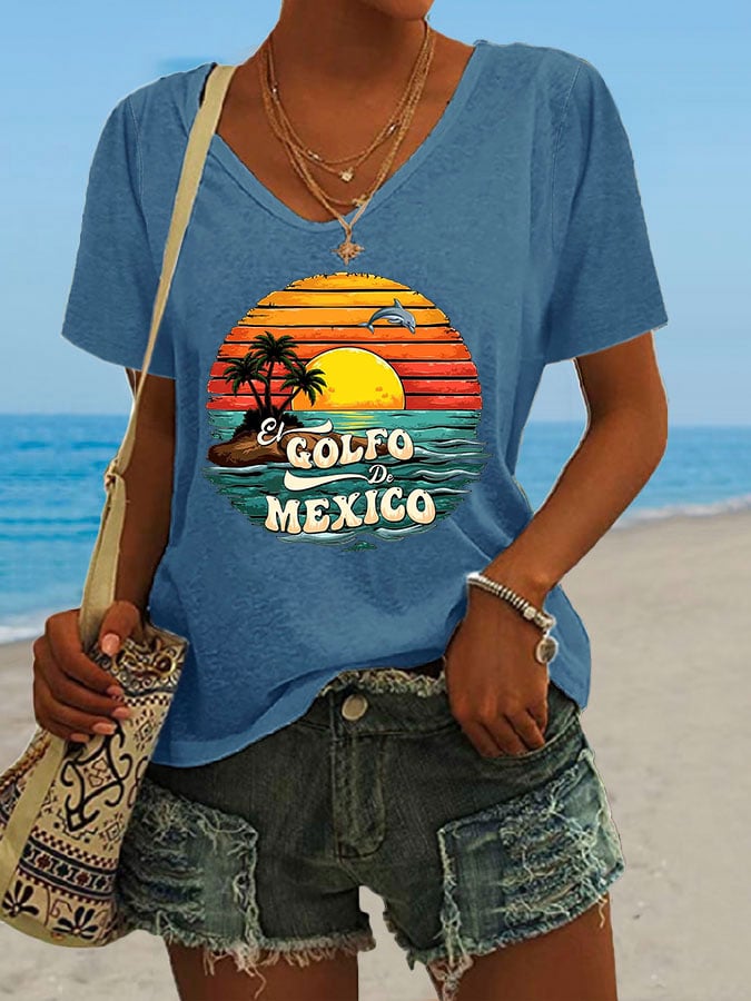 Women's Retro El Golfo De Mexico Dolphin Print T-Shirt