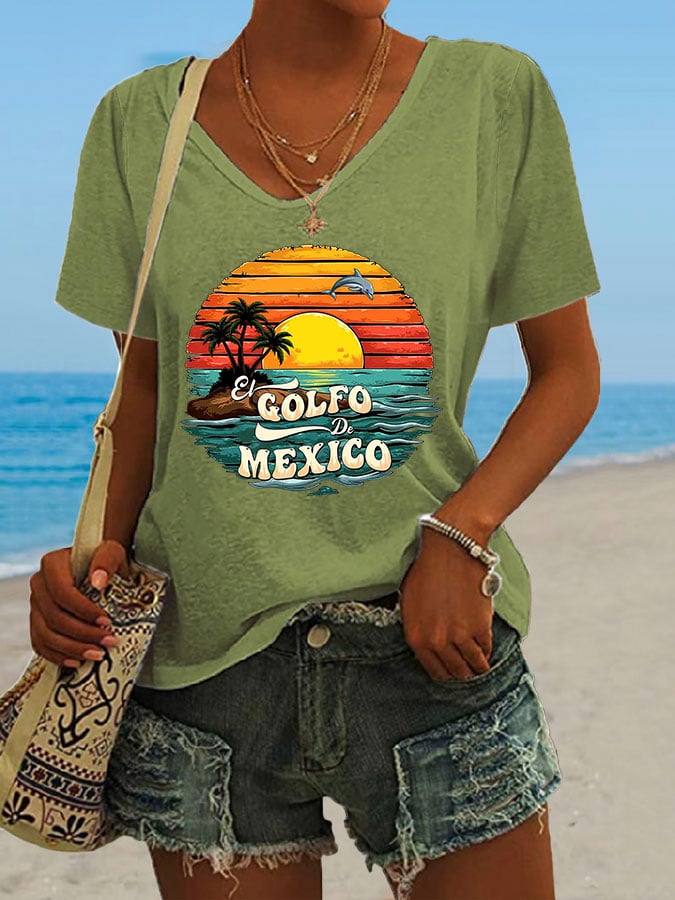 Women's Retro El Golfo De Mexico Dolphin Print T-Shirt