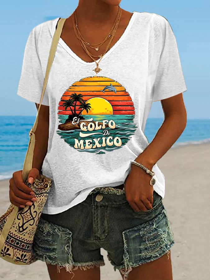 Women's Retro El Golfo De Mexico Dolphin Print T-Shirt