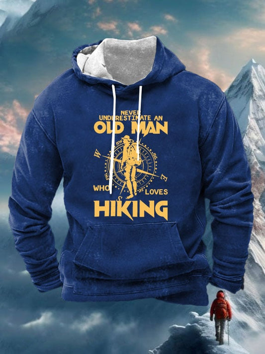 Men's Never Underestimate An Old Man Who Loves Hiking Print Casual Hooded Sweatshirt