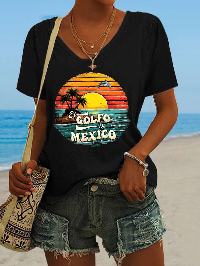 Women's Retro El Golfo De Mexico Dolphin Print T-Shirt