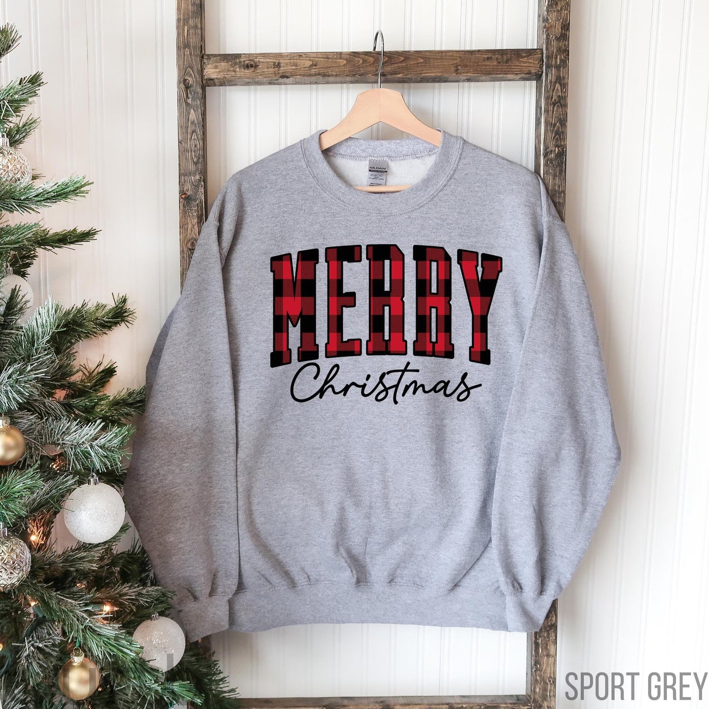 “Merry Christmas” Plaid Graphic Sweatshirt